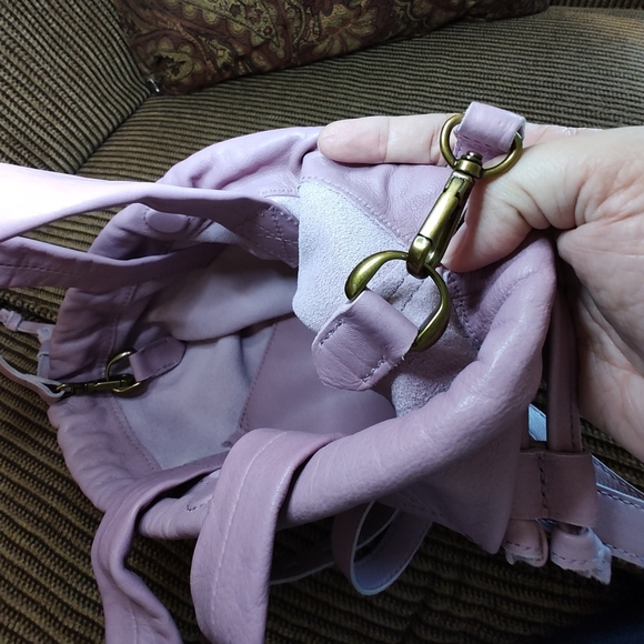 Stylish Madewell Piazza Crossbody Bag in Lavender. So soft! Great purse! EUC - Picture 7 of 14